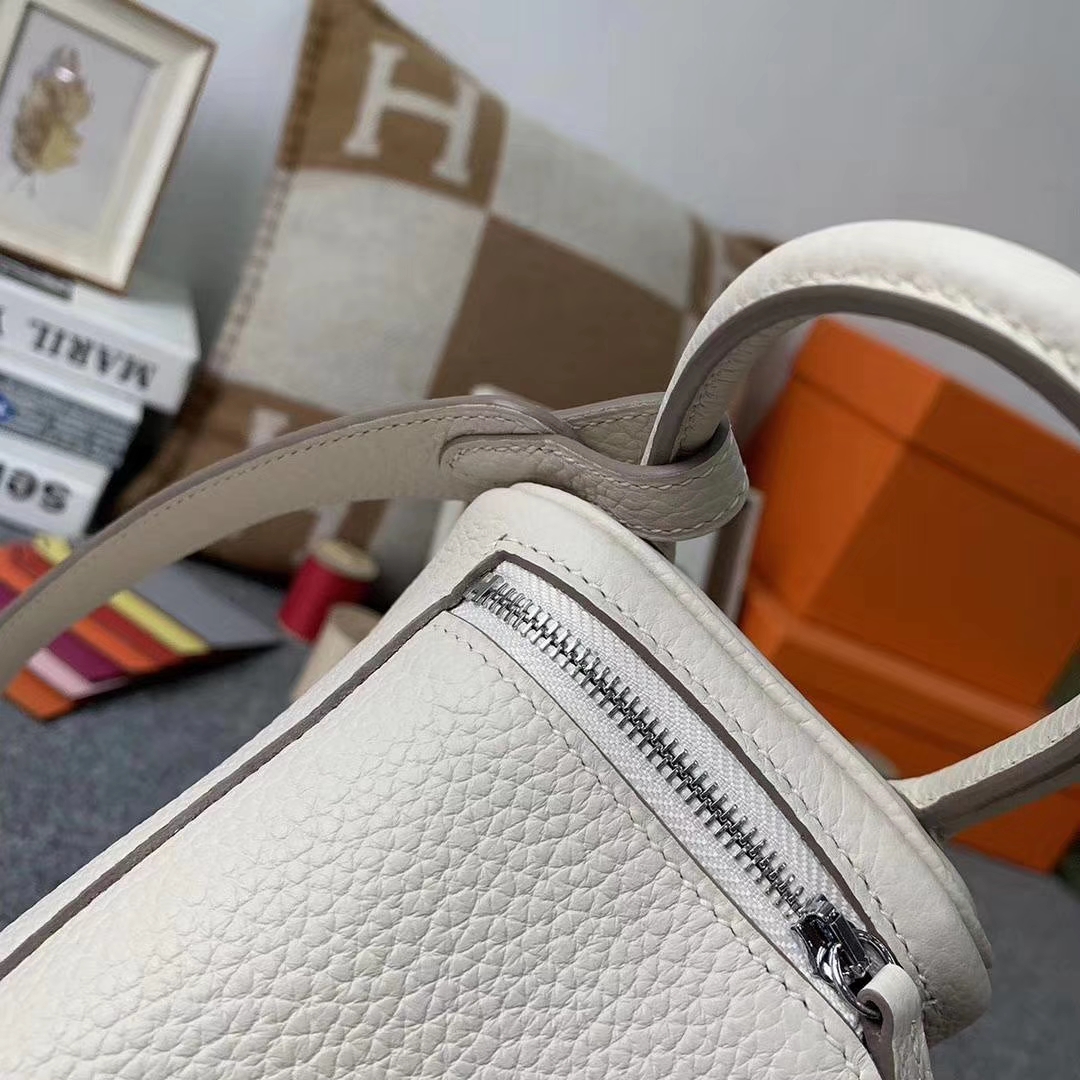 Hermès（爱马仕）奶昔白 原厂御用顶级TC皮 Mini Lindy 银扣 现货