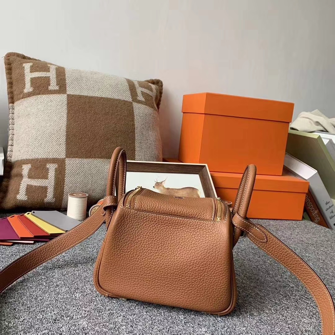 Hermès（爱马仕）C37金棕色 原厂御用顶级TC皮 Mini Lindy 金扣 现货