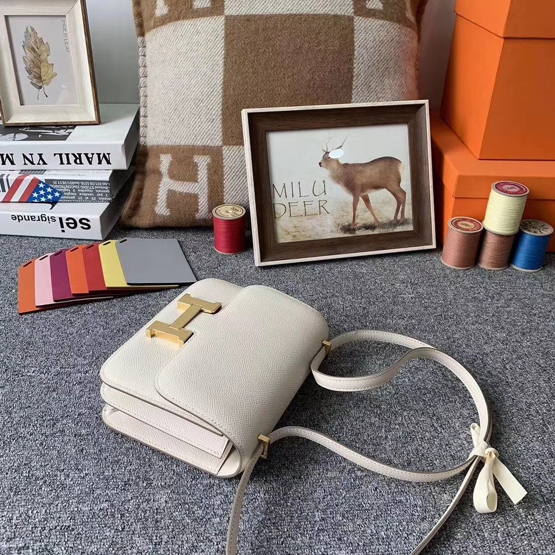 Hermès（爱马仕）奶昔白 原厂御‮顶用‬级Epsom 皮 Constance 19 金扣 现货
