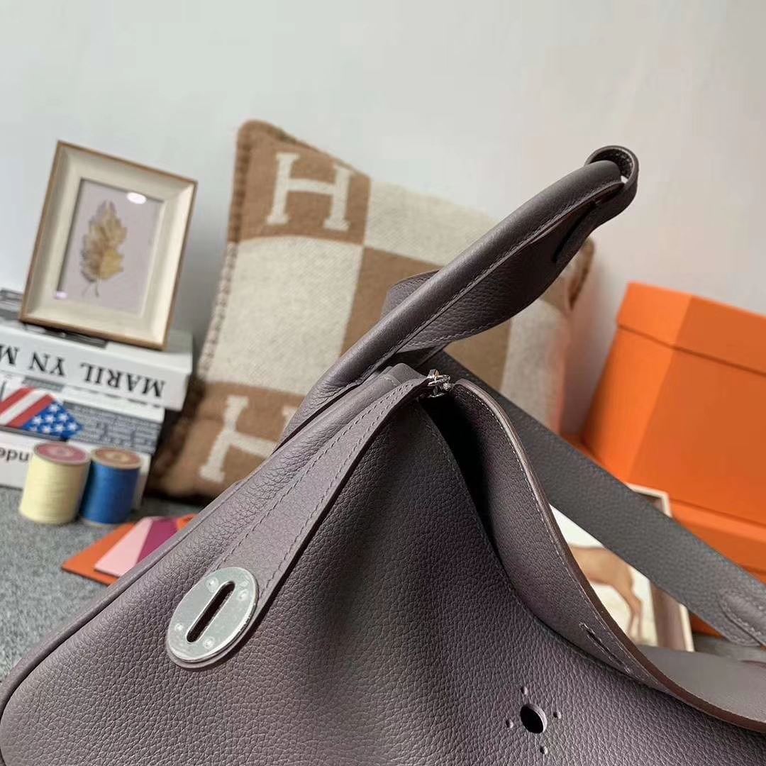 Hermès（爱马仕）8F锡器灰 原厂御用顶级TC皮 Lindy 26 银扣