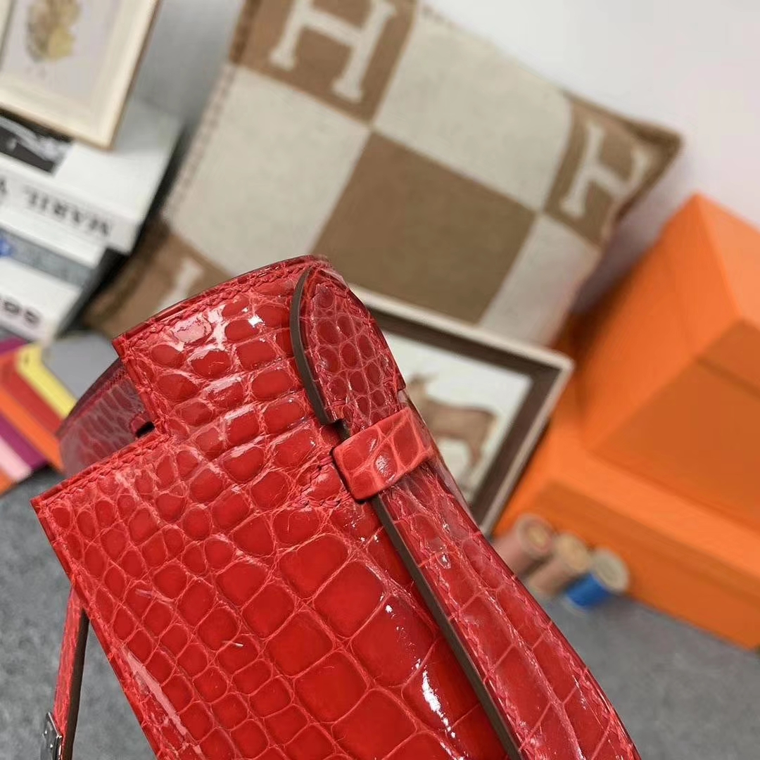 Hermès（爱马仕）法拉利红 原厂御用顶级亮面鳄鱼皮 Mini Kelly 银扣