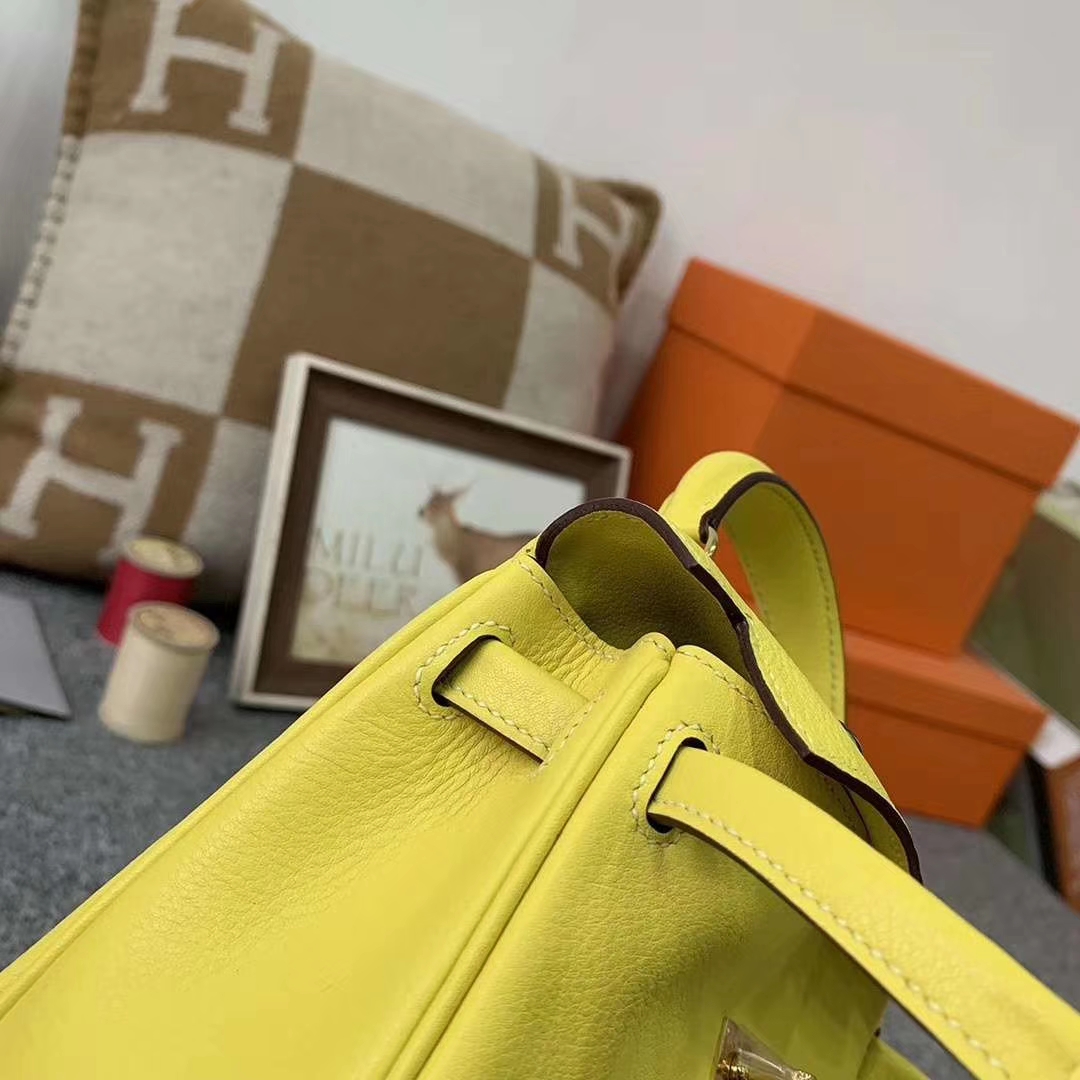 Hermès（爱马仕）柠檬黄拼罂粟橘色 原厂御用顶级Swift 皮 Kelly doll 金扣 现货