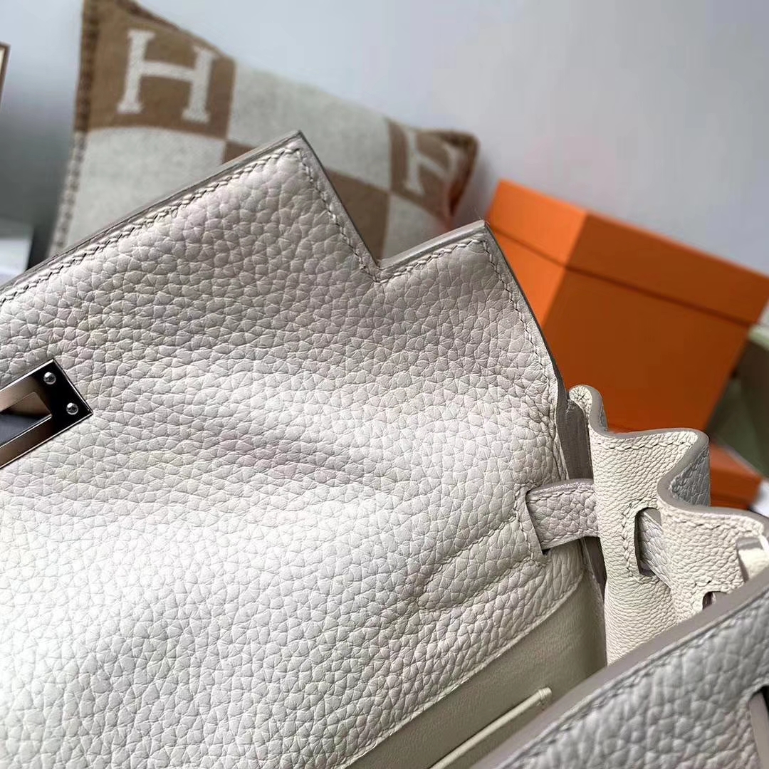 Hermès（爱马仕）奶昔白 原厂御用顶级TC皮 Kelly ado 银扣 现货
