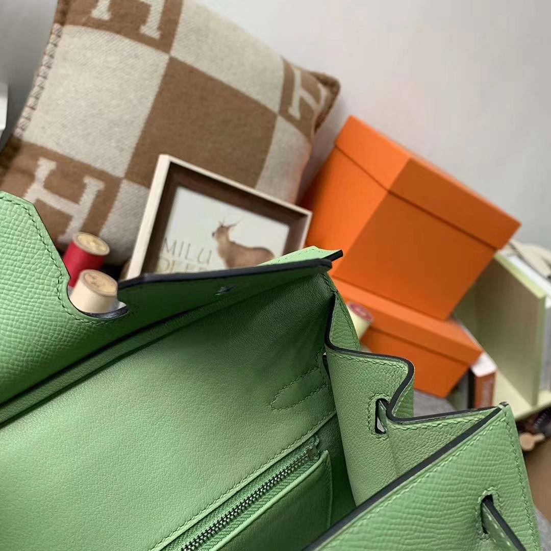 Hermès（爱马仕）3I 牛油果绿 原厂御用顶级Epsom 皮 Birkin 25 银扣 外缝
