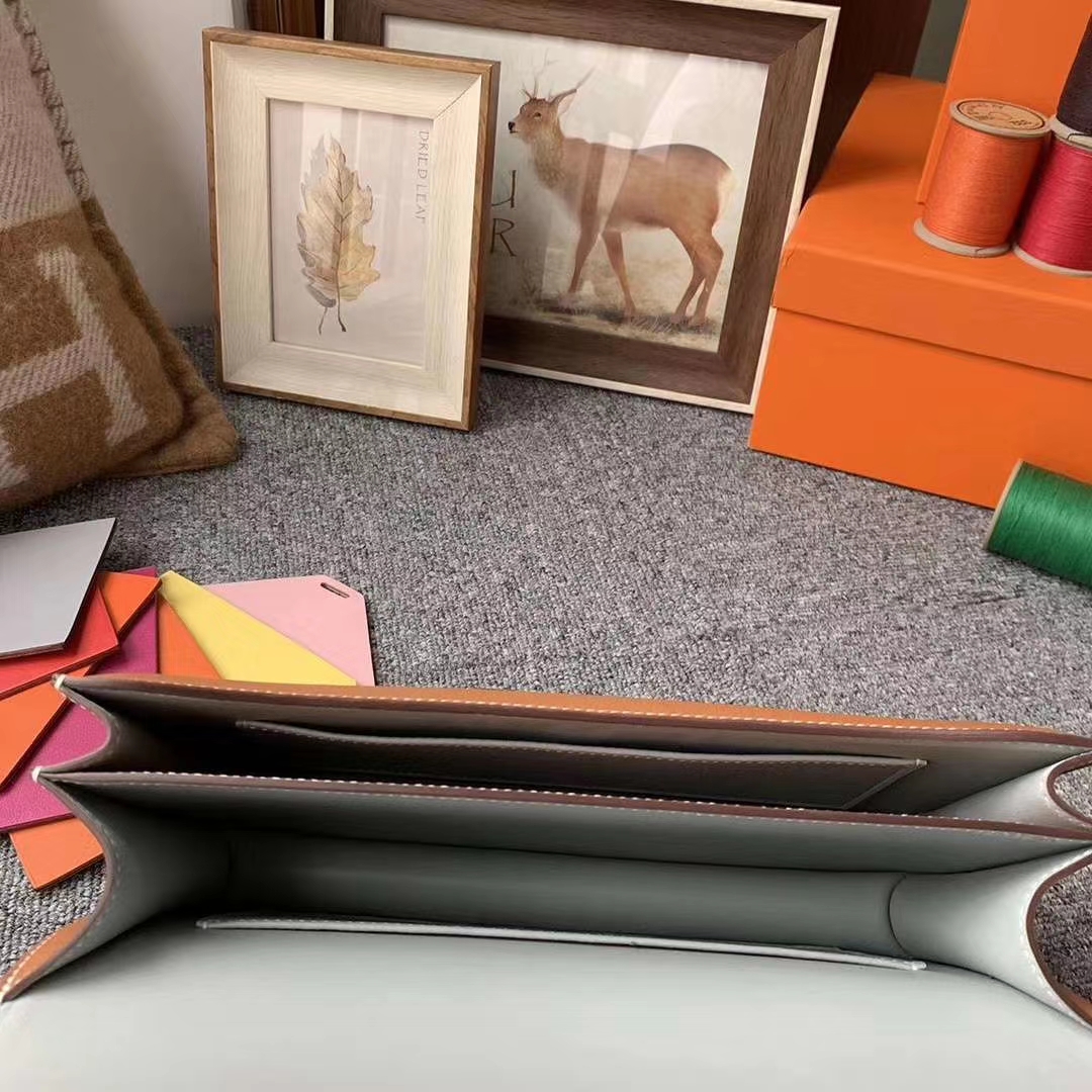 Hermès（爱马仕）金棕拼冰川蓝 原厂御用顶级Ever Color 皮 Constance 26 金扣