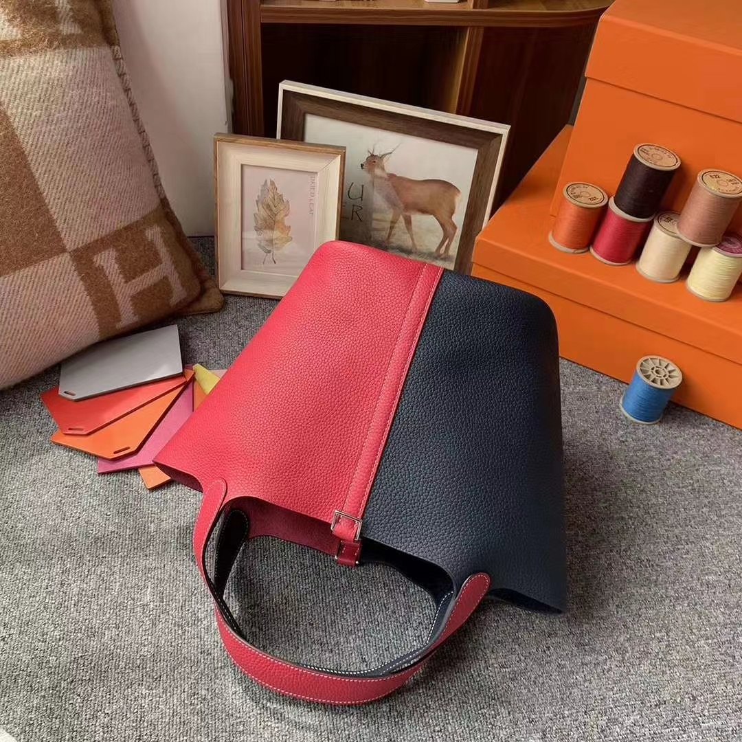 Hermès（爱马仕）极致粉拼午夜蓝 原厂御用顶级TC皮 Picotin  Lock 22cm 银扣