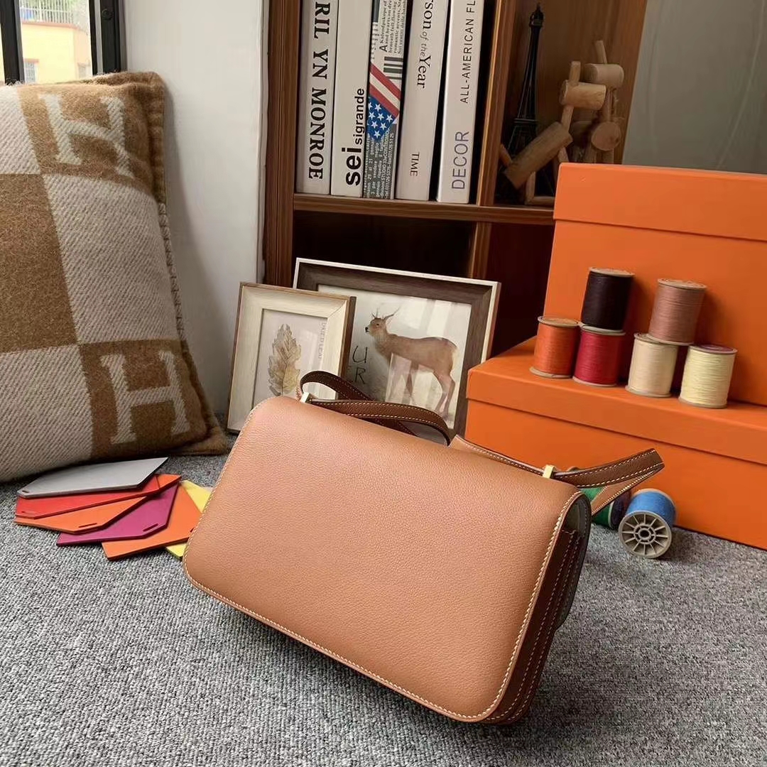 Hermès（爱马仕）金棕拼冰川蓝 原厂御用顶级Ever Color 皮 Constance 26 金扣