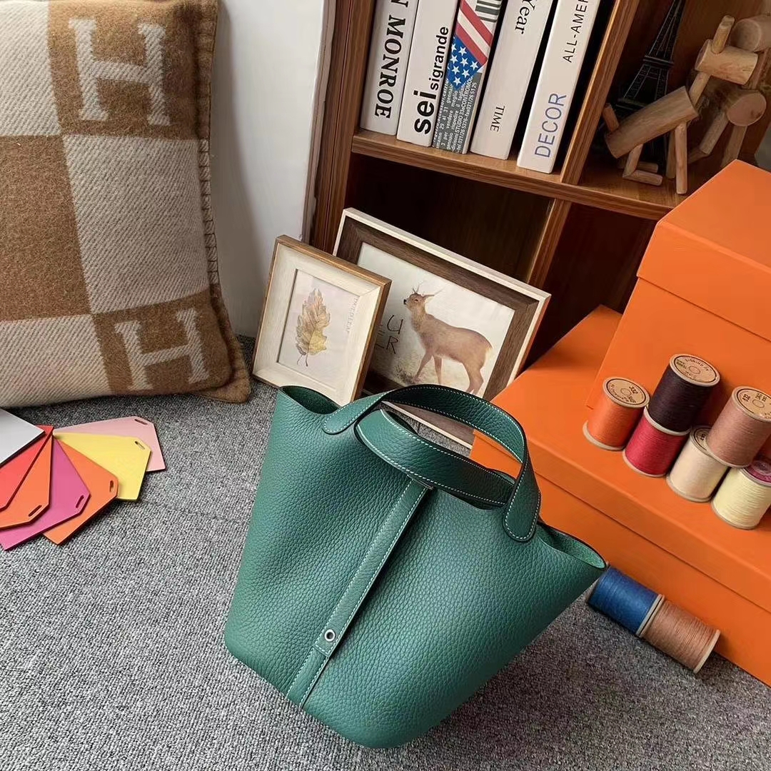 Hermès（爱马仕）Z6孔雀绿 白色线 原厂御用顶级TC皮 Picotin  Lock 18cm 银扣
