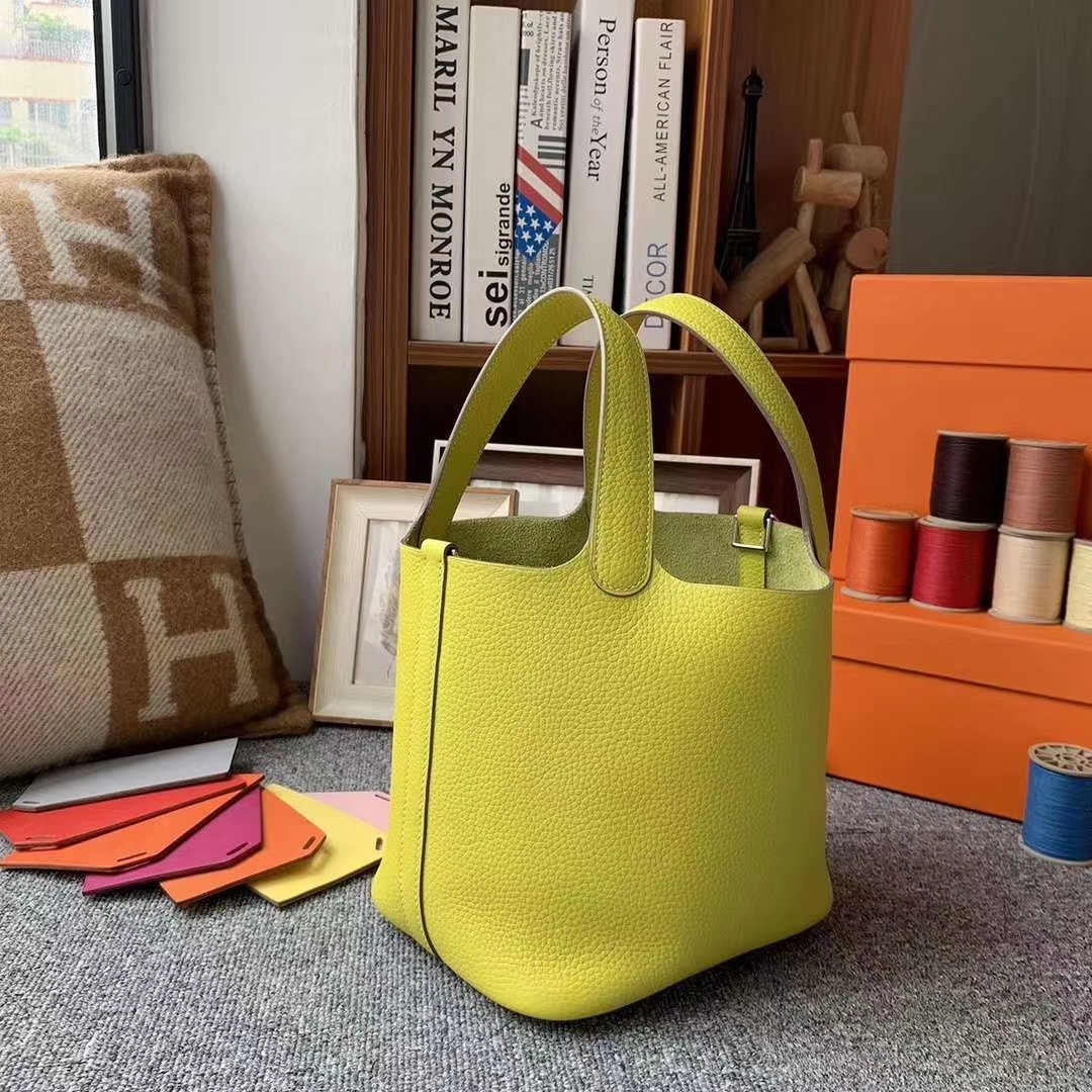 Hermès（爱马仕）柠檬黄 原厂御用顶级TC皮 Picotin  Lock 18cm 银扣