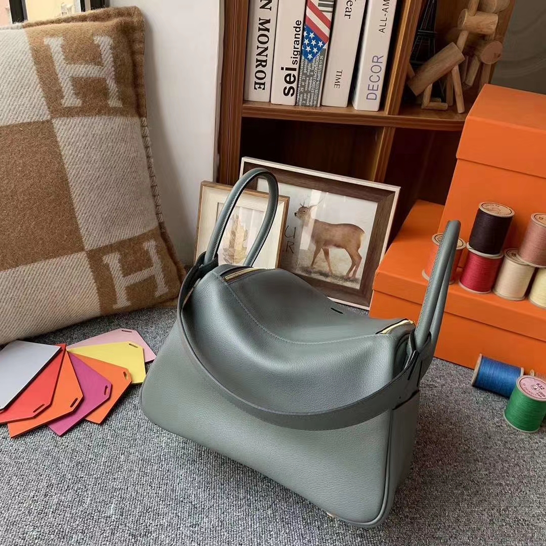 Hermès（爱马仕）杏绿色 原厂御用顶级Ever Color 皮 Lindy 26 金扣