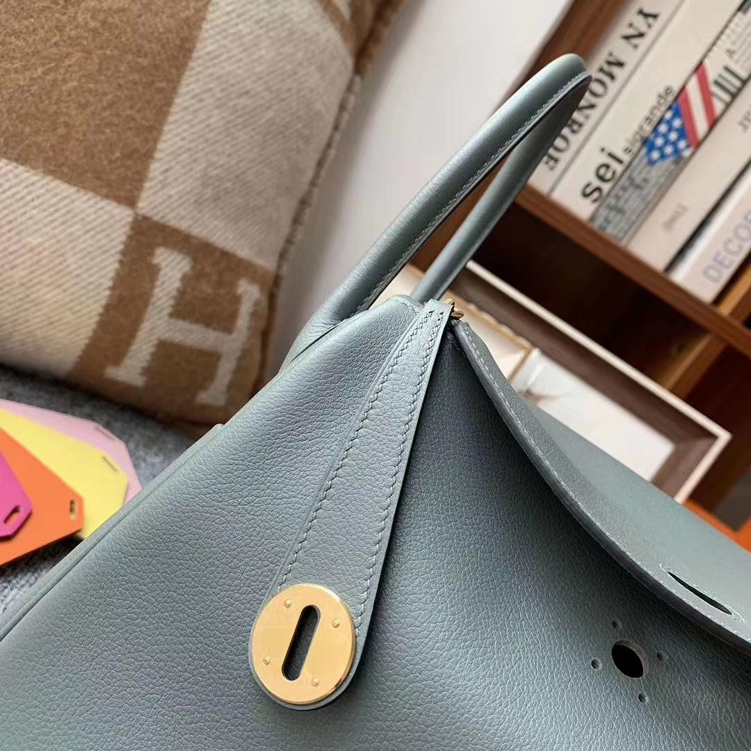 Hermès（爱马仕）杏绿色 原厂御用顶级Ever Color 皮 Lindy 26 金扣