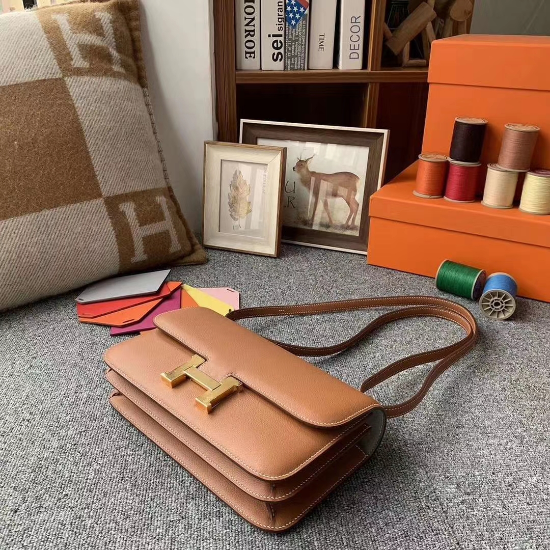 Hermès（爱马仕）金棕拼冰川蓝 原厂御用顶级Ever Color 皮 Constance 26 金扣