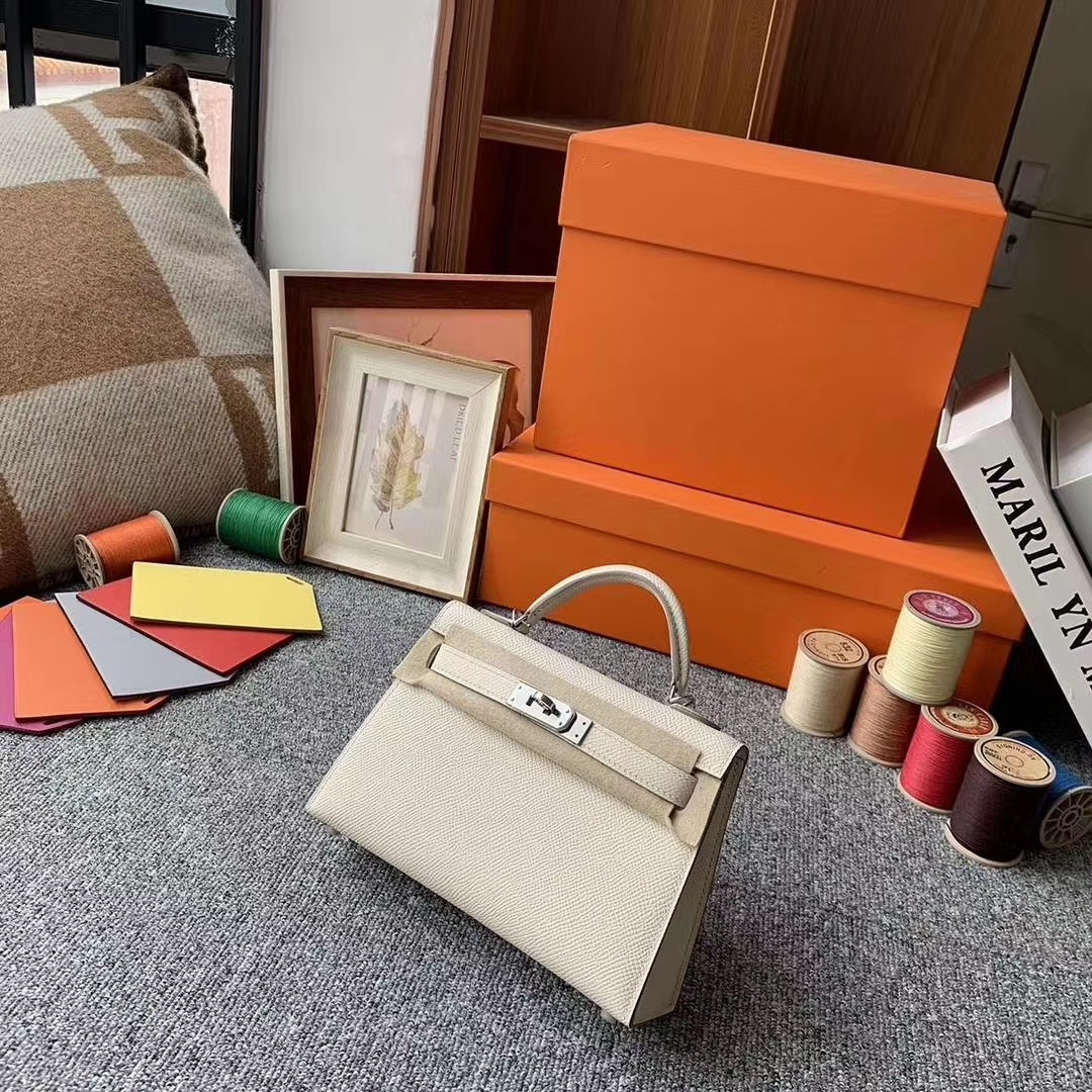 Hermès（爱马仕）Mini Kelly 2代 奶昔白 原厂御用顶级Epsom皮