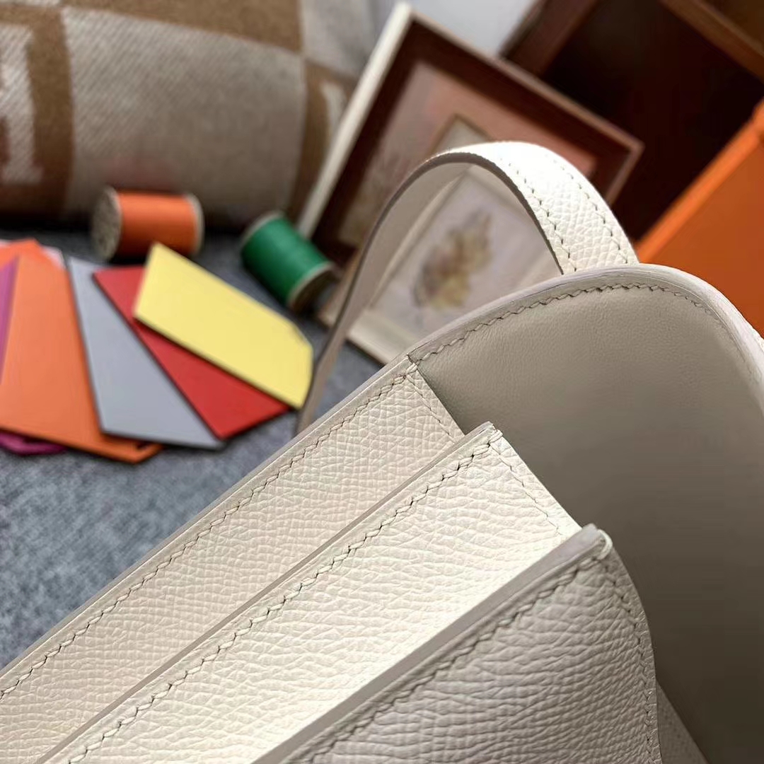 Hermès（爱马仕）constance 空姐包 奶昔白 原厂御用顶级Epsom皮 金扣 26cm