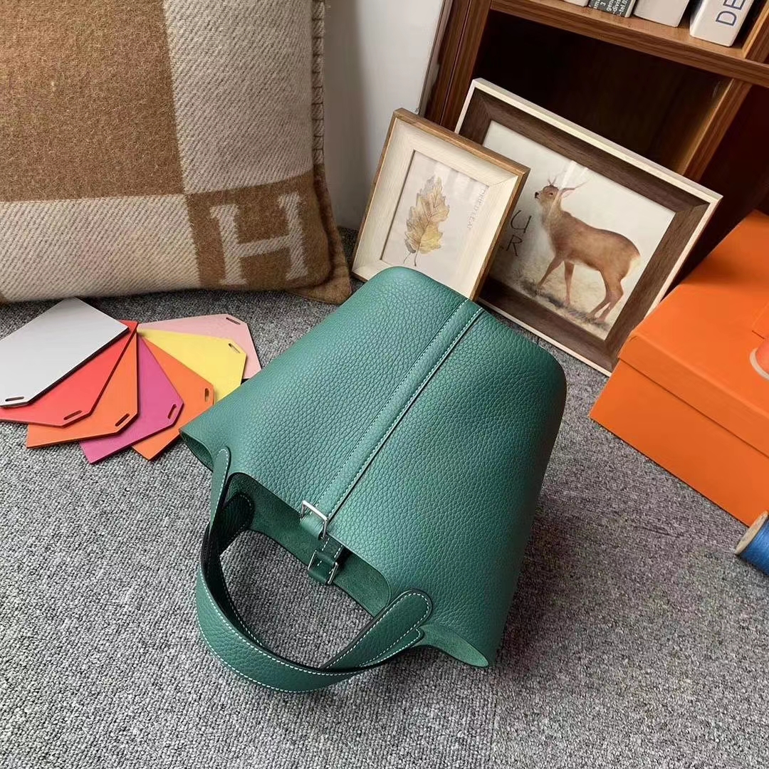 Hermès（爱马仕）Z6孔雀绿 白色线 原厂御用顶级TC皮 Picotin  Lock 18cm 银扣