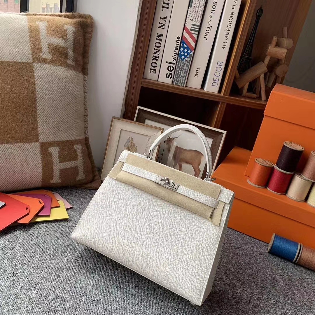 Hermès（爱马仕）纯白色 原厂御用顶级Epsom 皮 Kelly 25 外缝 银扣