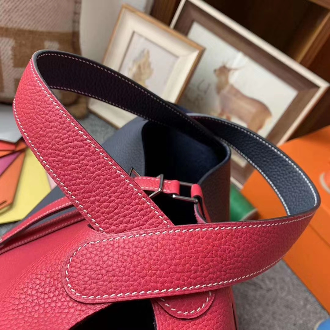 Hermès（爱马仕）极致粉拼午夜蓝 原厂御用顶级TC皮 Picotin  Lock 22cm 银扣