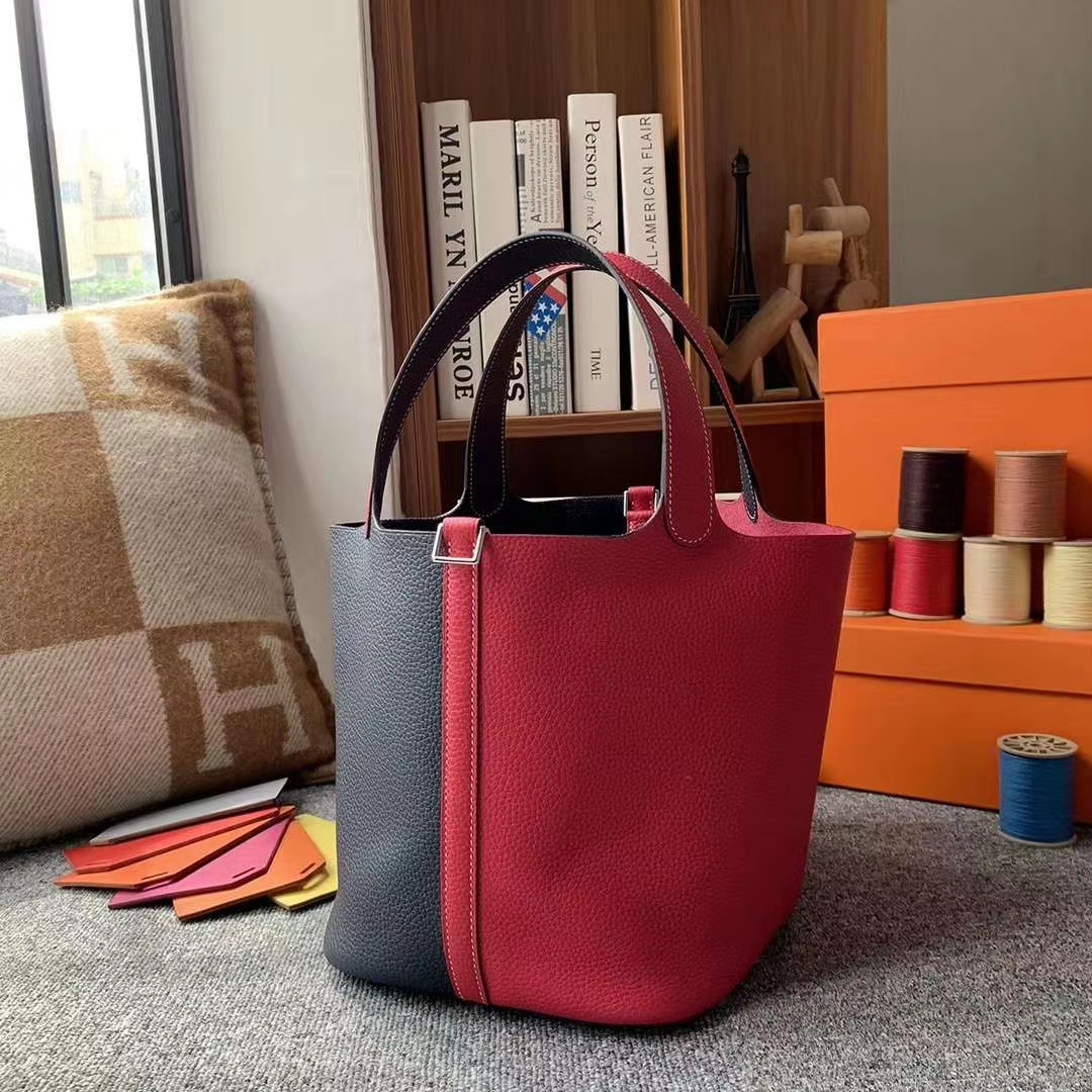 Hermès（爱马仕）极致粉拼午夜蓝 原厂御用顶级TC皮 Picotin  Lock 22cm 银扣