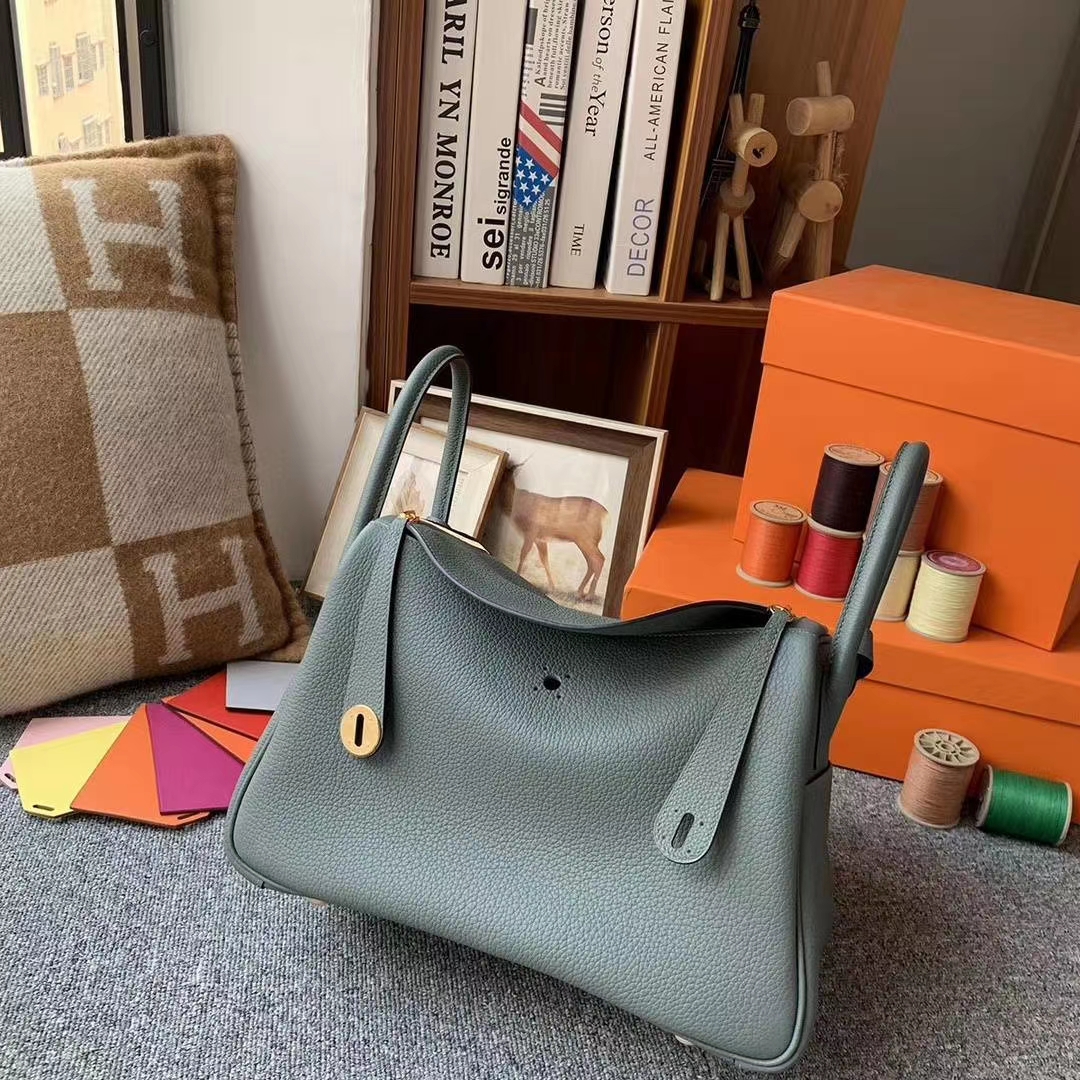Hermès（爱马仕）杏绿色 原厂御用顶级TC皮 Lindy 30 金扣