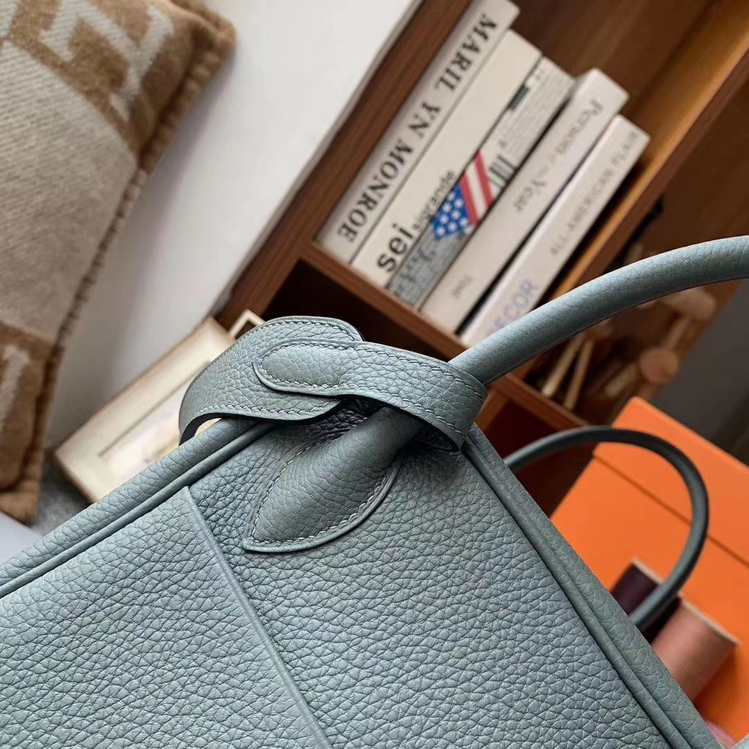 Hermès（爱马仕）杏绿色 原厂御用顶级TC皮 Lindy 30 金扣