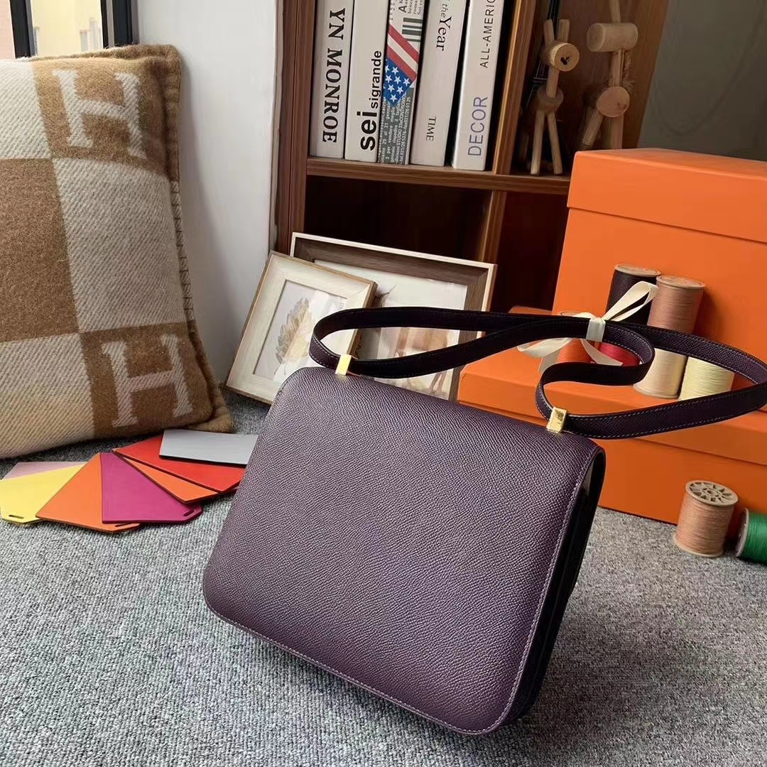 Hermès（爱马仕）葡萄紫 原厂御用顶级Epsom 皮 Constance 24 金扣