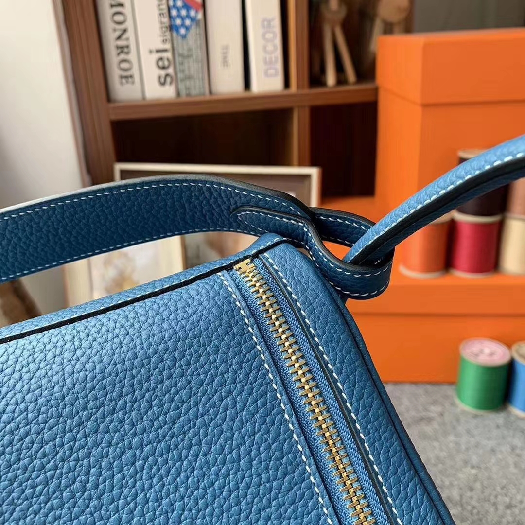 Hermès（爱马仕）牛仔蓝 原厂御用顶级TC 皮 Lindy 30 金扣
