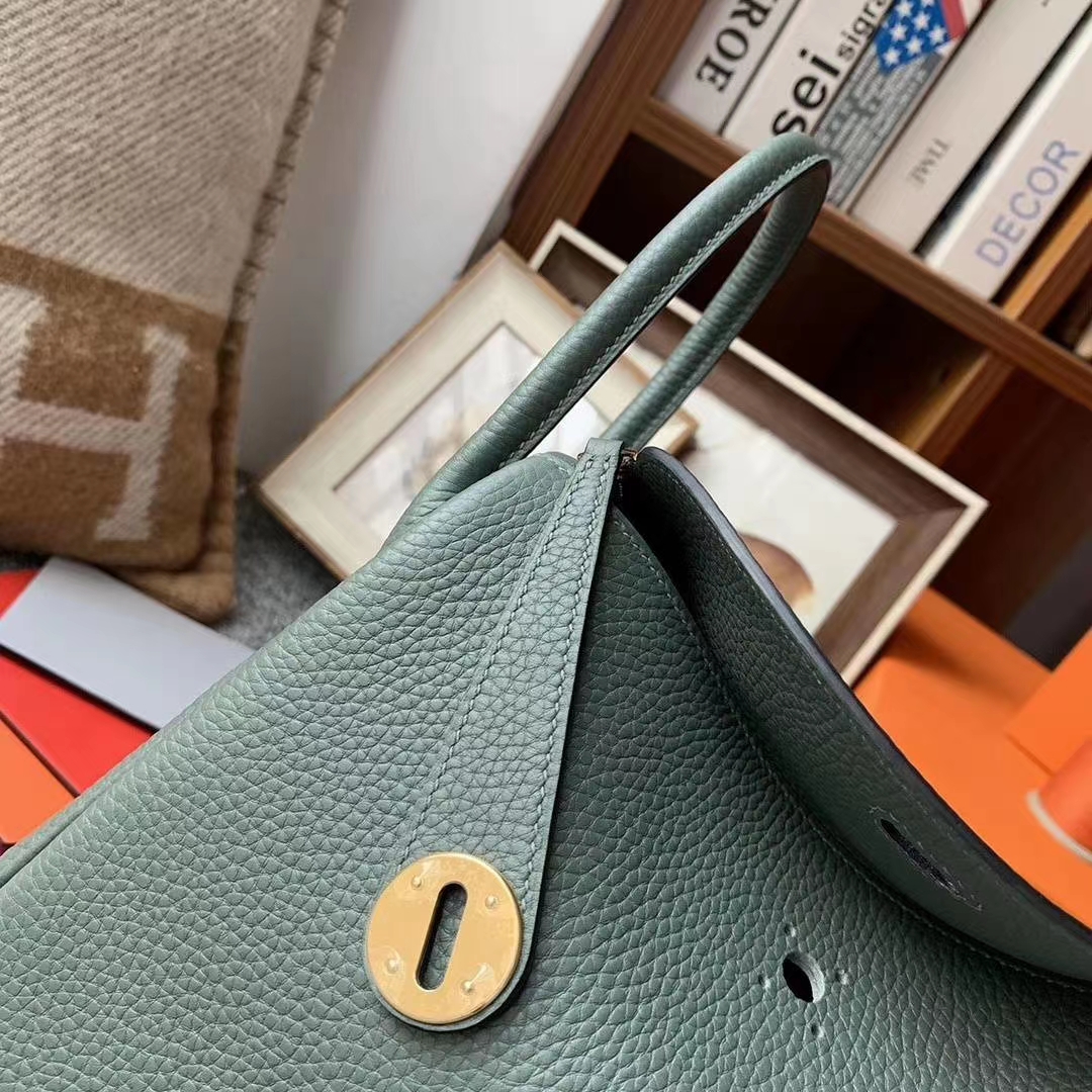 Hermès（爱马仕）杏绿色 原厂御用顶级小牛皮 Lindy 26 金扣