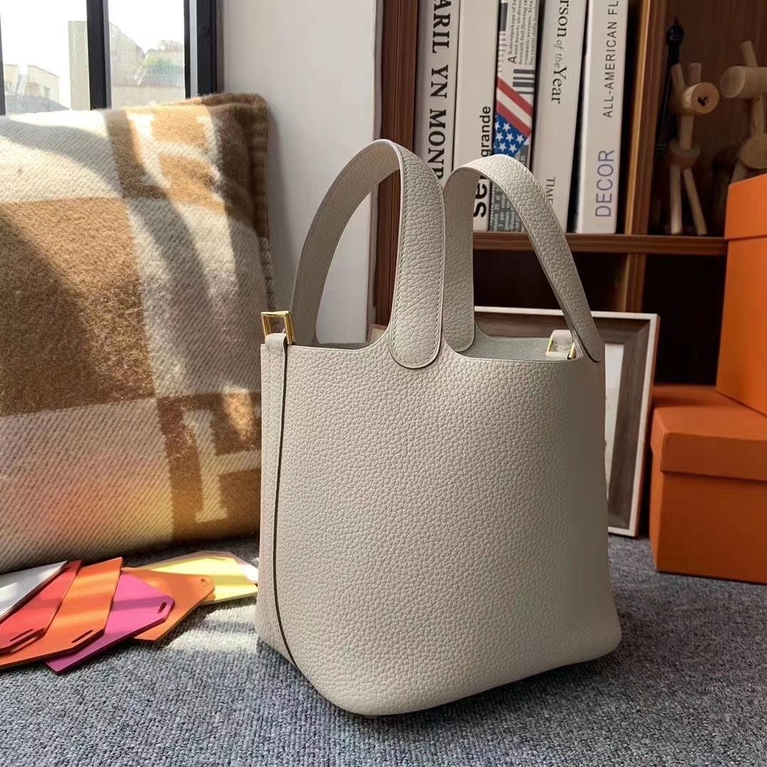 Hermès（爱马仕）奶昔白 原厂御用顶级TC皮 Picotin  Lock 18 cm 金扣 现货