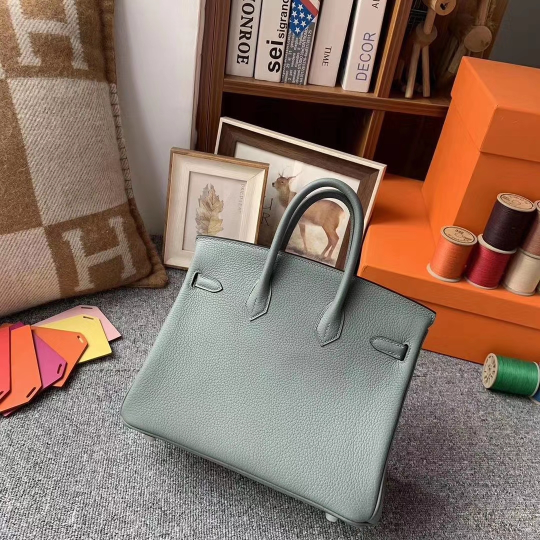 Hermès（爱马仕）杏绿色 原厂御用顶级小牛皮 Birkin 25 银扣