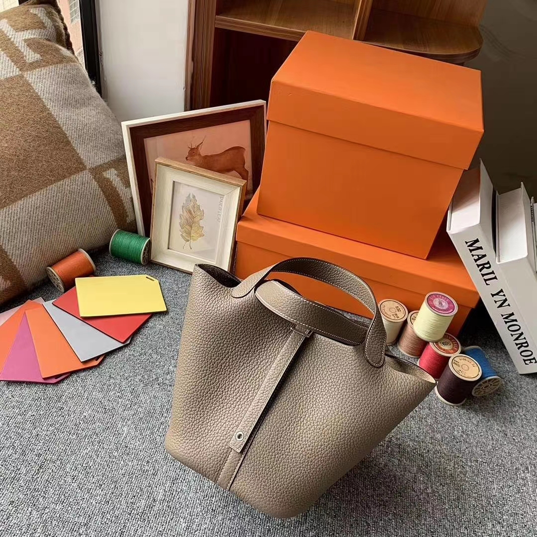 Hermès（爱马仕）CK18大象灰 原厂御用顶级TC皮 Picotin  Lock 18cm 金扣 现货