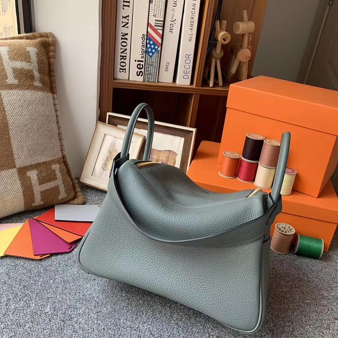 Hermès（爱马仕）杏绿色 原厂御用顶级TC皮 Lindy 30 金扣