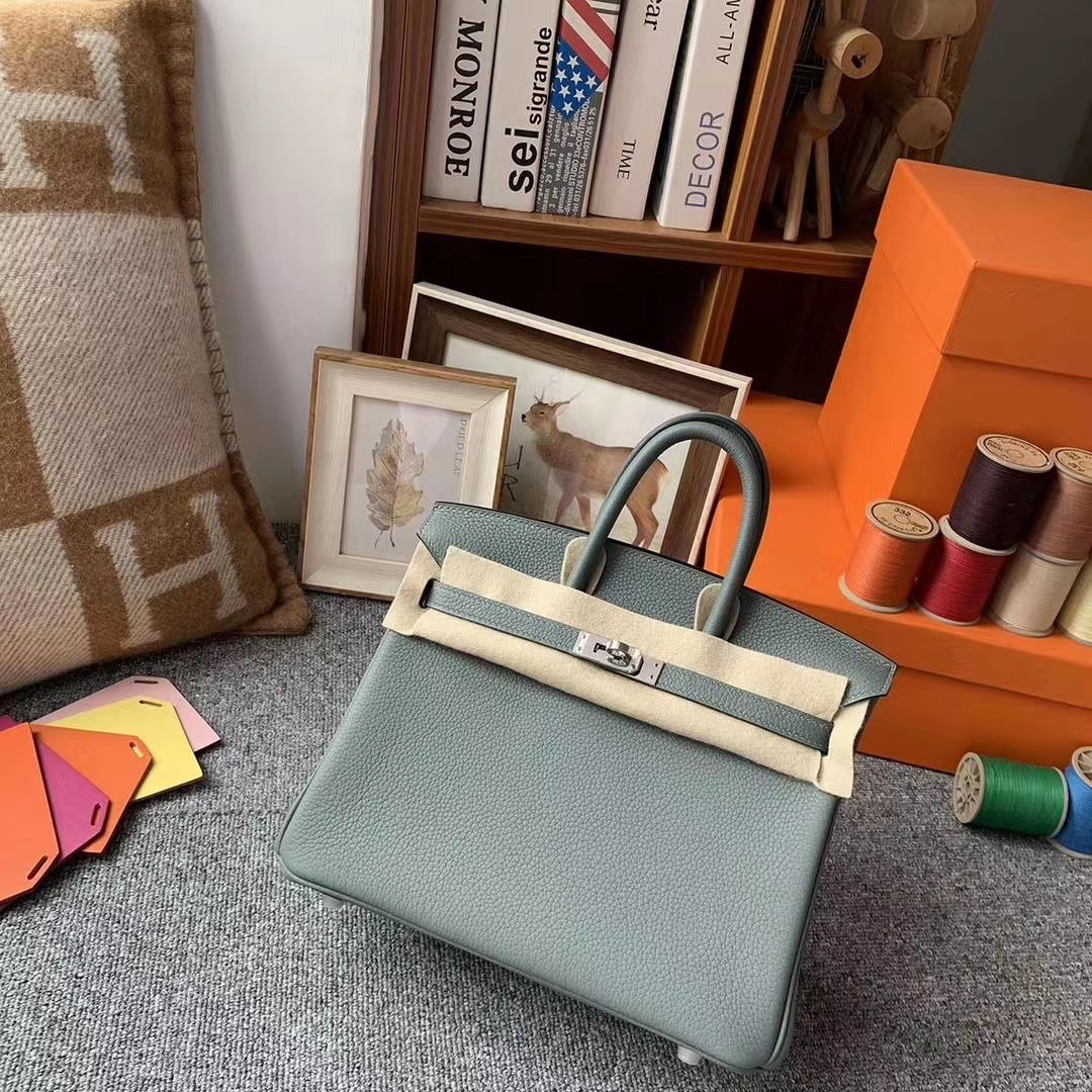 Hermès（爱马仕）杏绿色 原厂御用顶级小牛皮 Birkin 25 银扣