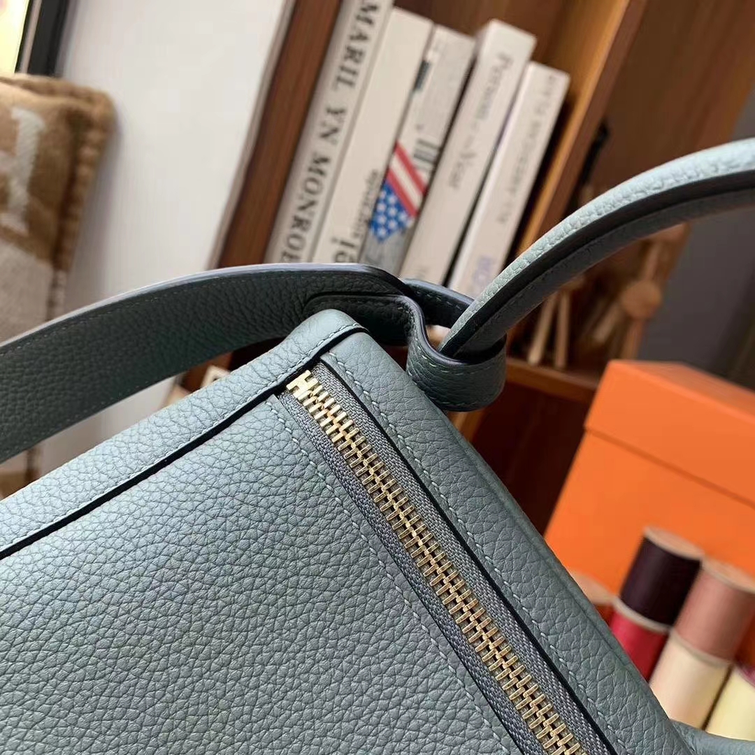 Hermès（爱马仕）杏绿色 原厂御用顶级TC皮 Lindy 30 金扣