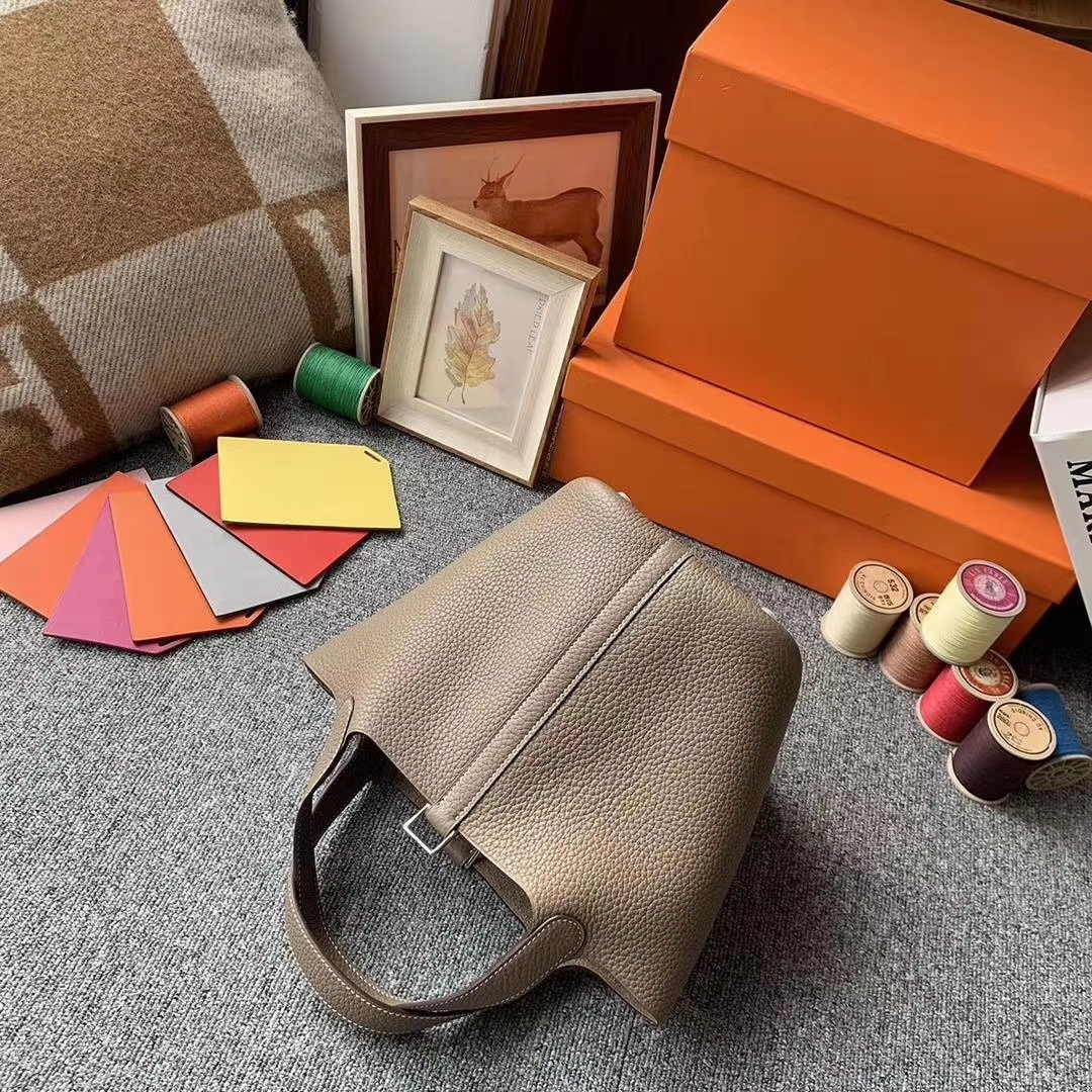 Hermès（爱马仕）CK18大象灰 原厂御用顶级TC皮 Picotin  Lock 18cm 金扣 现货