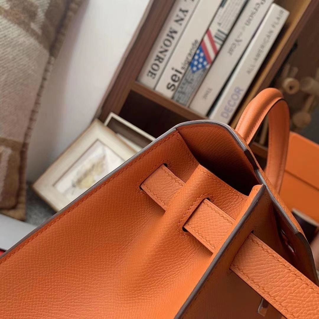 Hermès（爱马仕）93经典橙色 原厂御用顶级Epsom 皮 Kelly 28 外缝 银扣