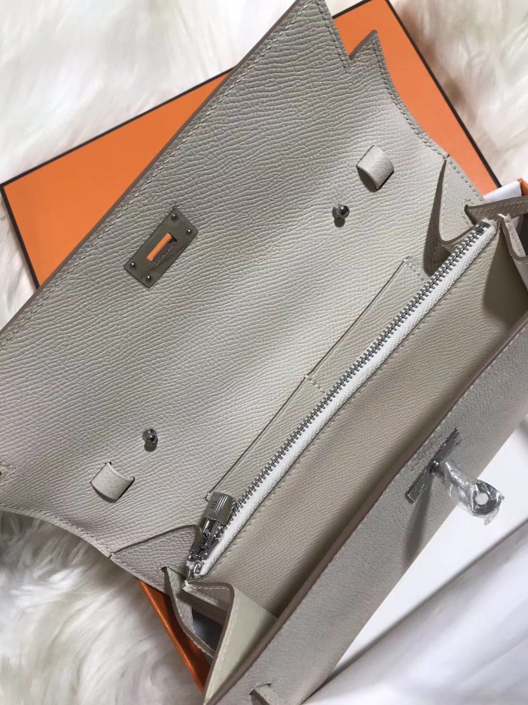 Hermès（爱马仕）Kelly togo 原装等级进口epsom皮 奶昔白 银扣 现货