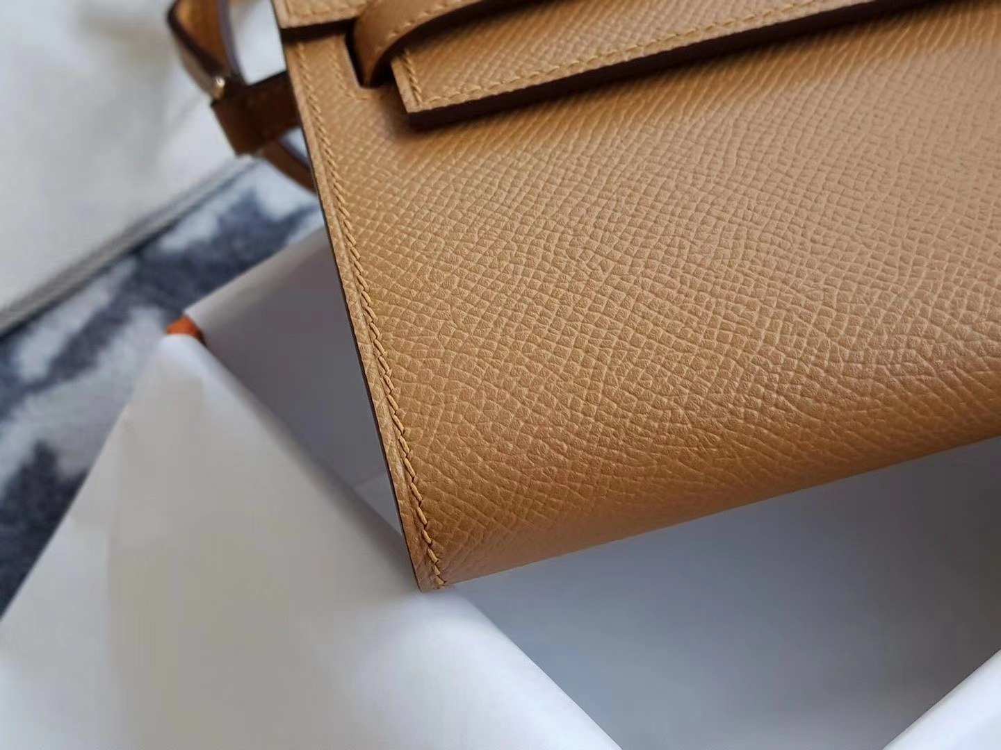 Hermès（爱马仕）Kelly to go woc  epsom皮 2S Sesame芝麻色 金扣 现货