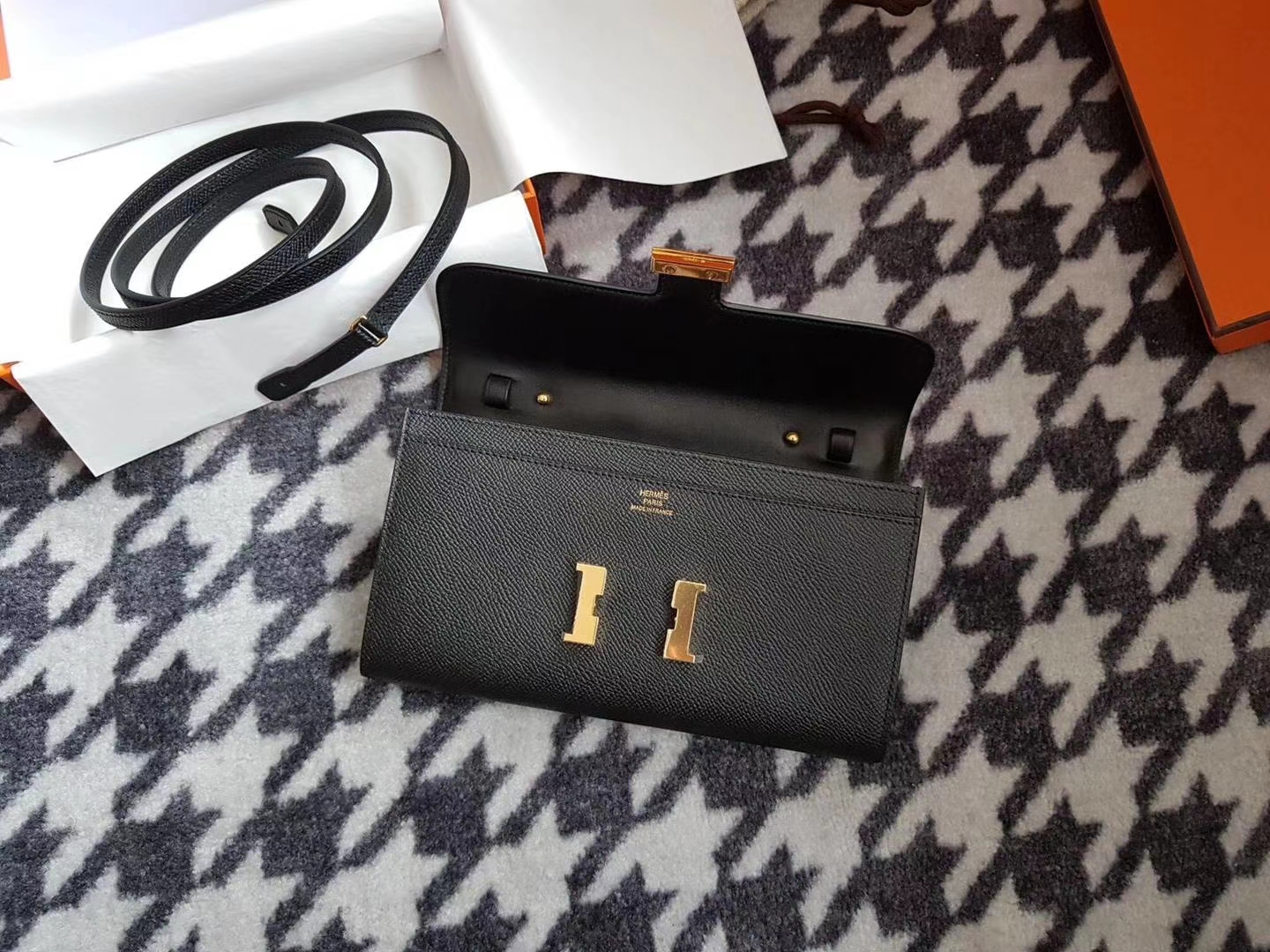 Hermès（爱马仕）woc 康斯坦斯 constance To go Epsom牛皮 cc89黑色 金扣