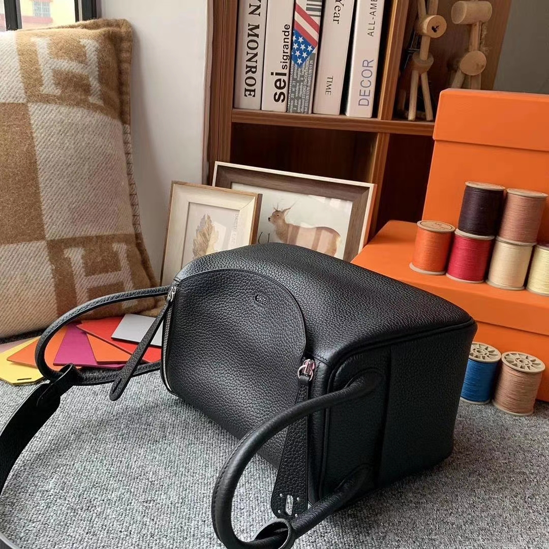 Hermès（爱马仕）CK89黑色 原厂御用顶级TC皮 Lindy 26 金扣 银扣 现货
