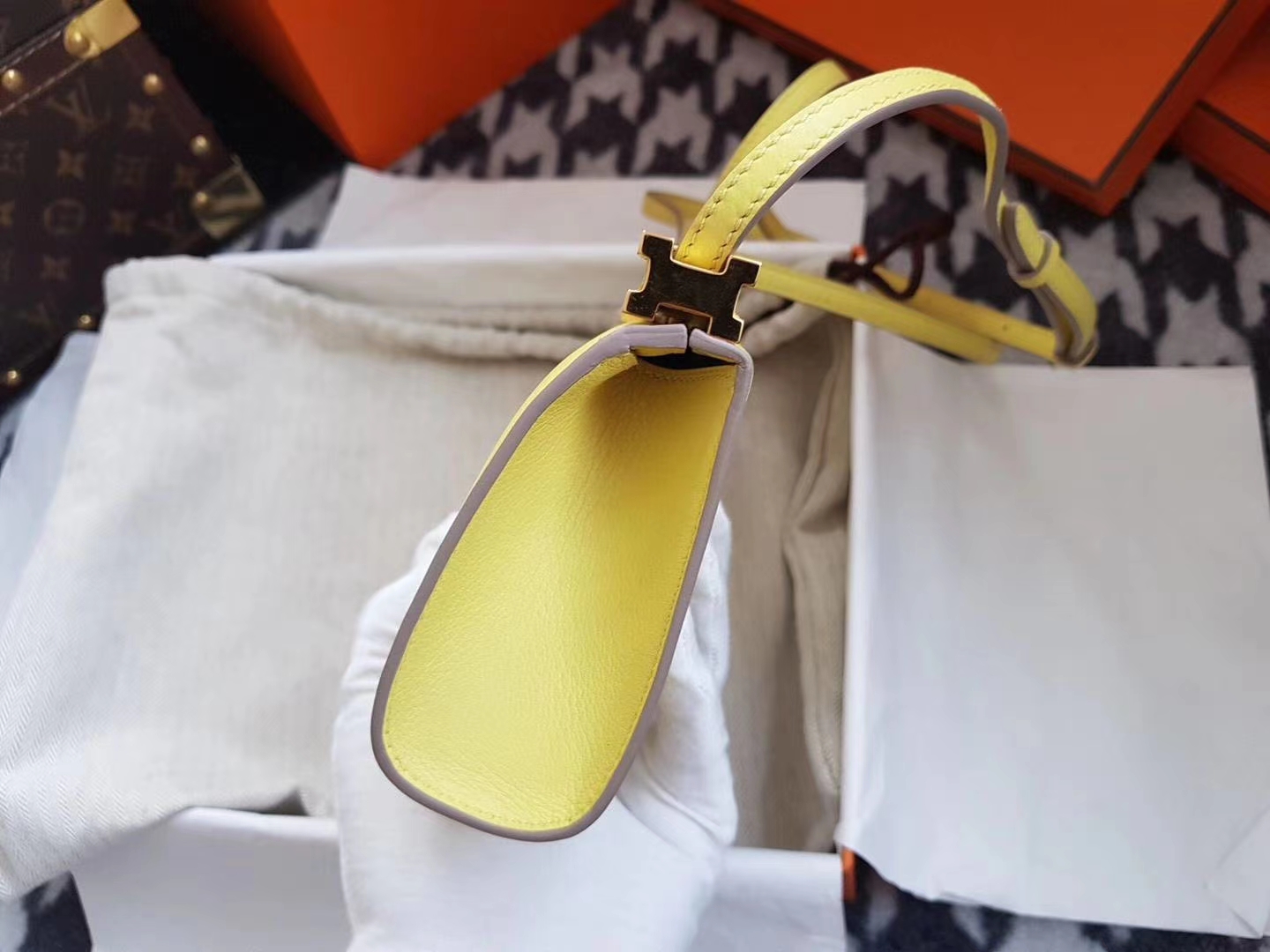 Hermès（爱马仕）Clic H 21 Evecolor小牛皮9R Lime 糖果黄 金扣 超赞