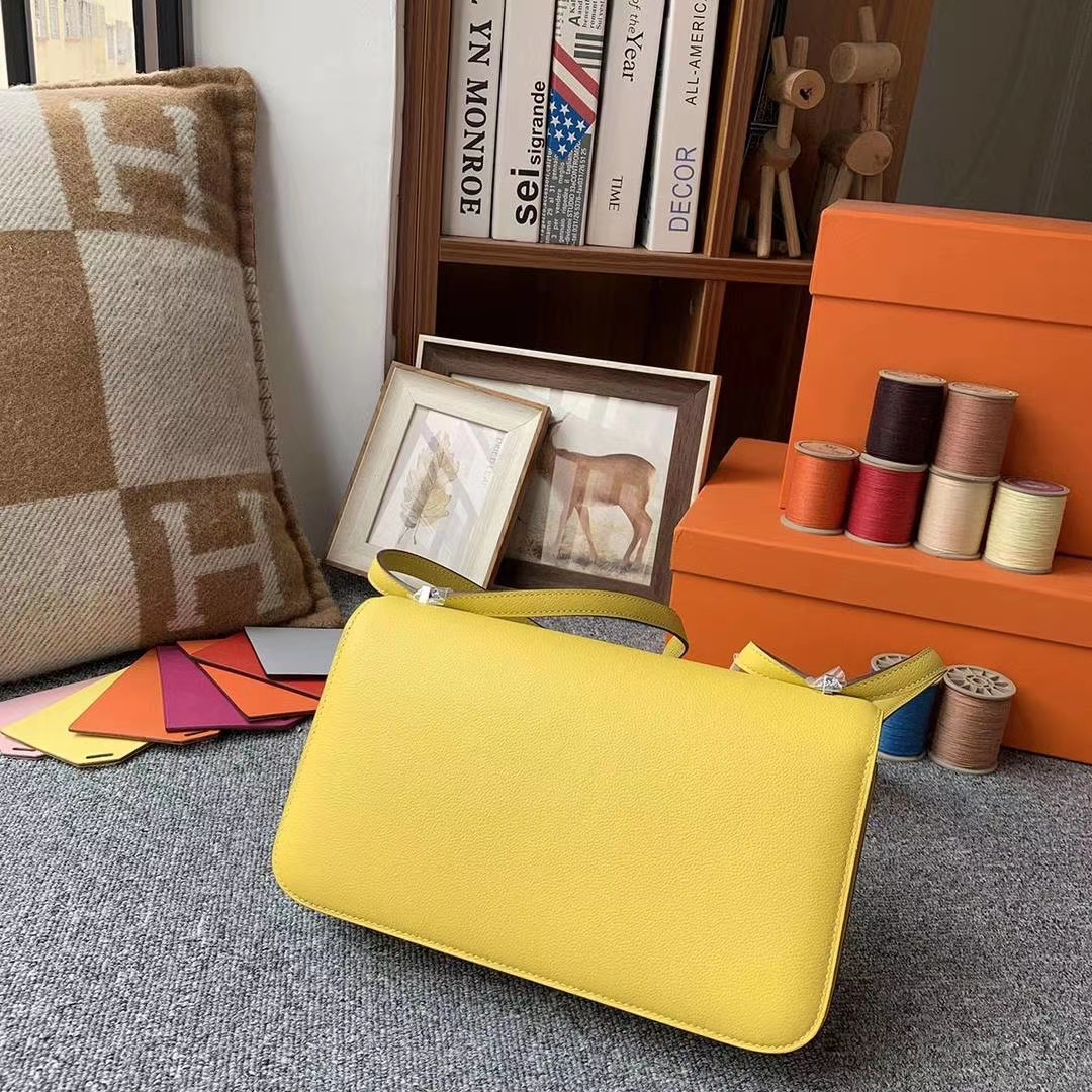 Hermès（爱马仕）9O那不勒斯黄 原厂御用顶级Epsom 皮 Constance 26 银扣