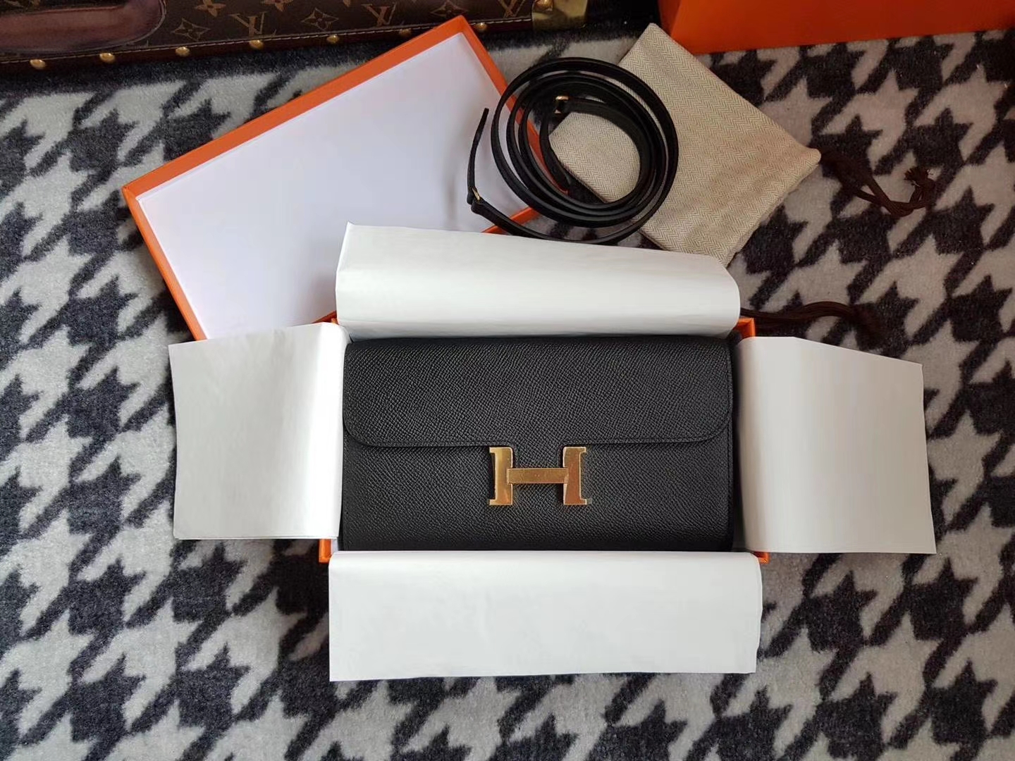 Hermès（爱马仕）woc 康斯坦斯 constance To go Epsom牛皮 cc89黑色 金扣