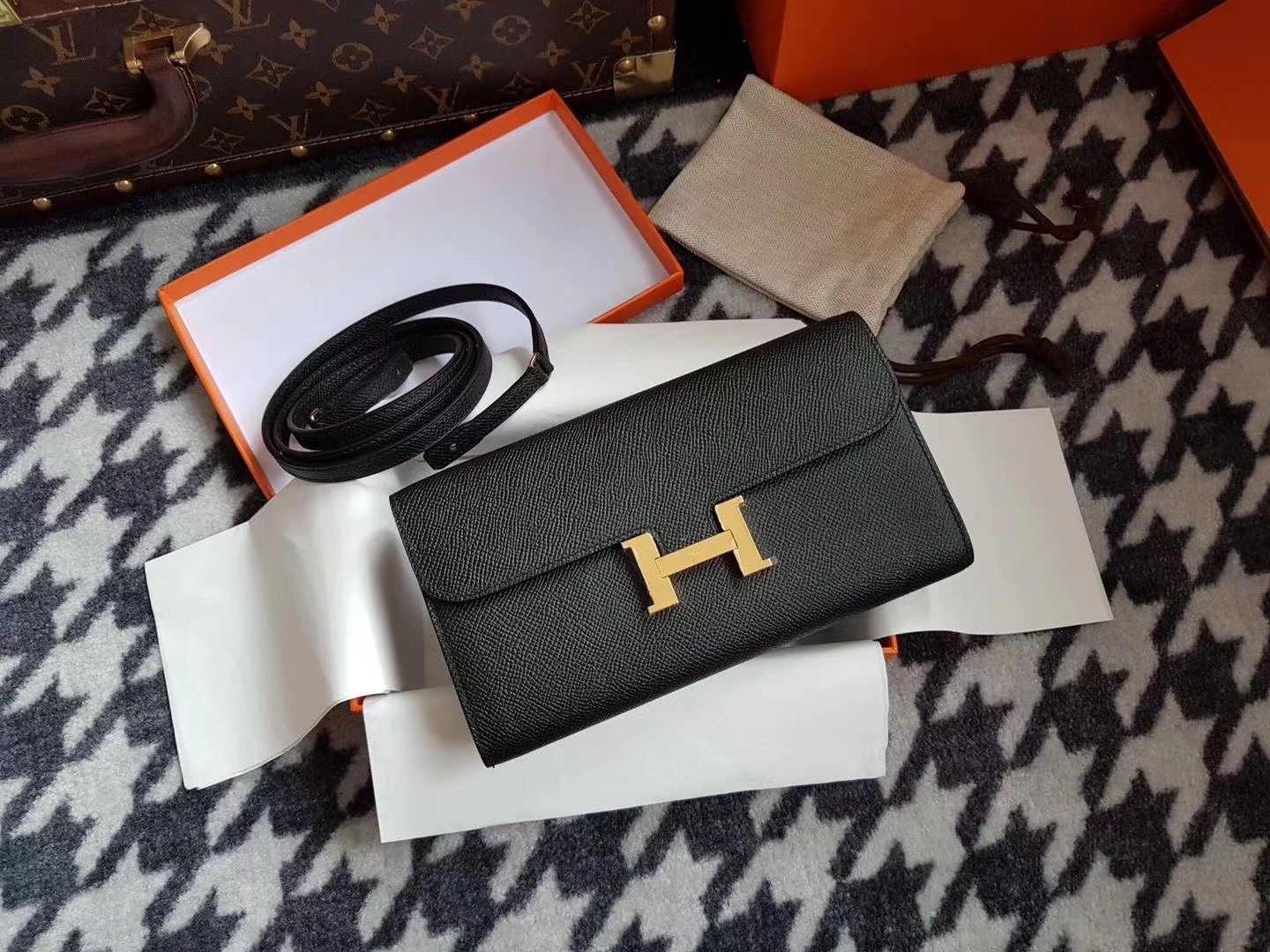 Hermès（爱马仕）woc 康斯坦斯 constance To go Epsom牛皮 cc89黑色 金扣