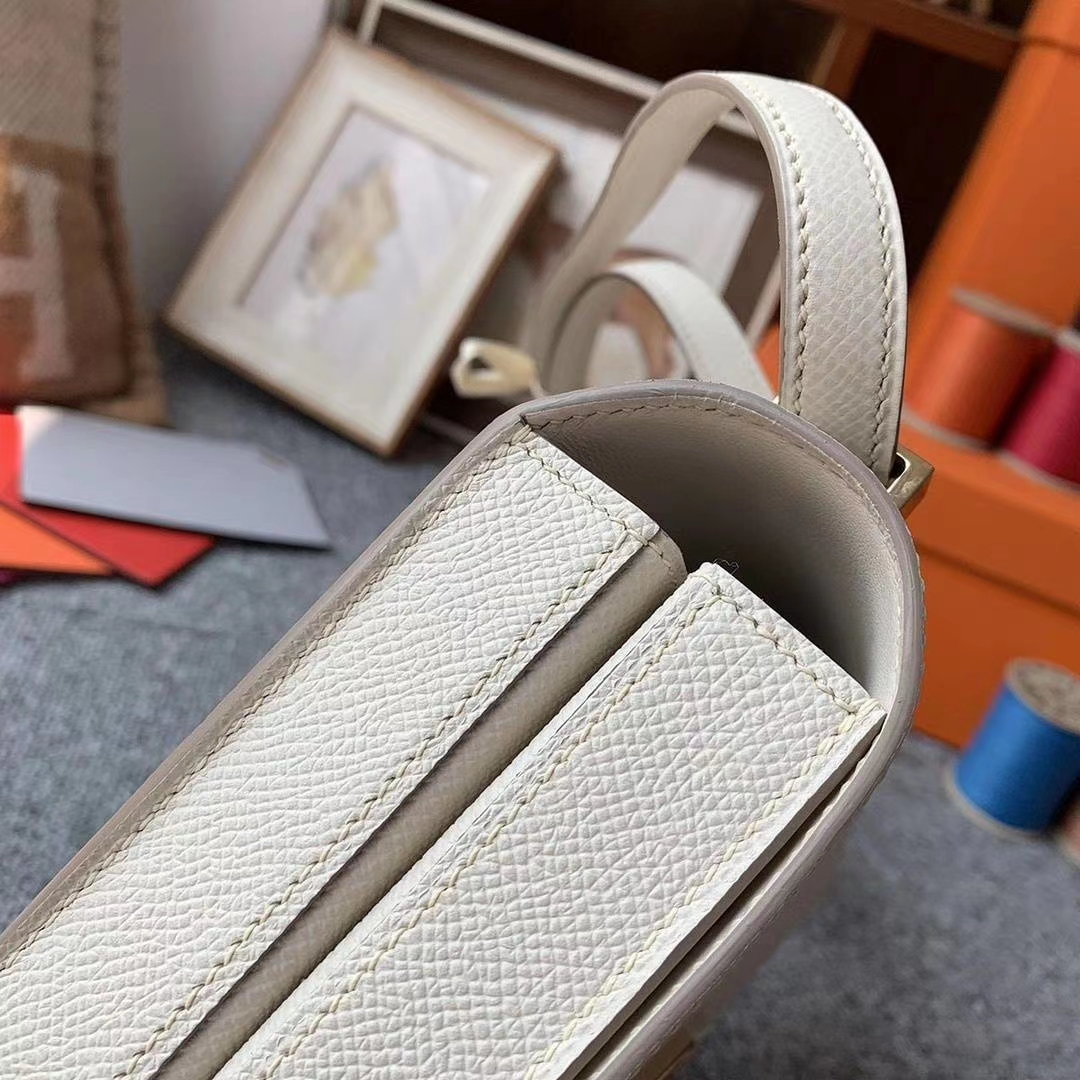Hermès（爱马仕）奶昔白 原厂御用顶级Epsom 皮 马赛克 浅金扣 出货