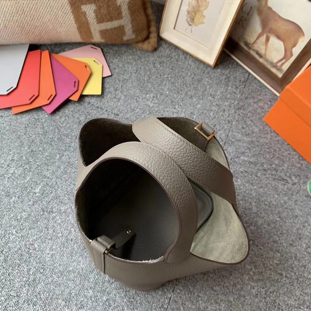 Hermès（爱马仕）8F锡器灰 原厂御用顶级TC皮 Picotin  Lock 18cm 金扣 现货