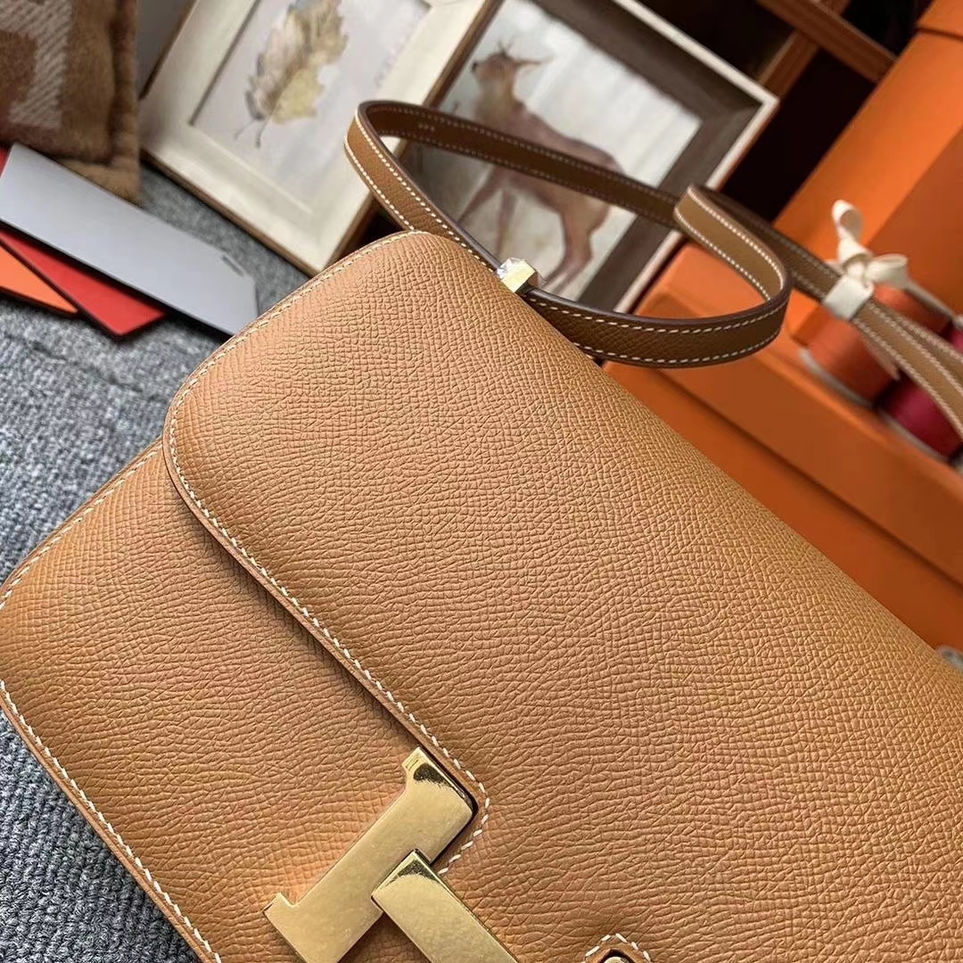 Hermès（爱马仕）C37金棕色 原厂御用顶级Epsom 皮 Constance 26 金扣