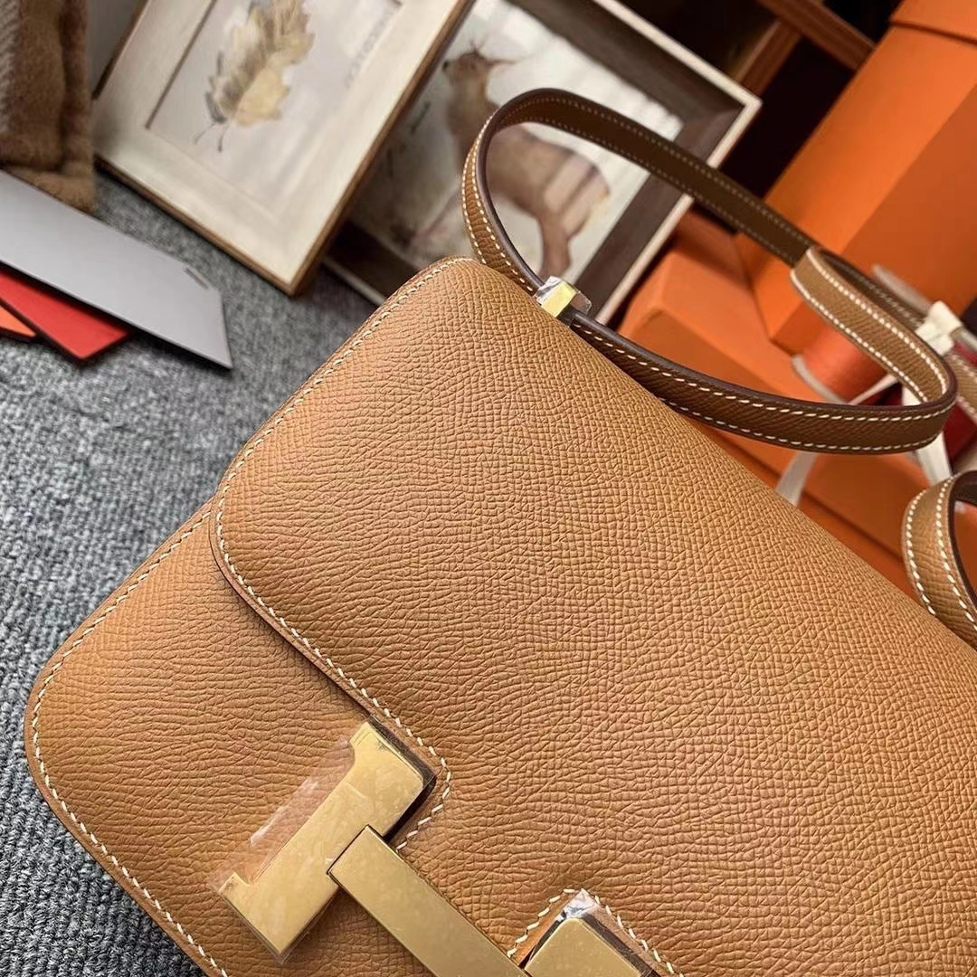 Hermès（爱马仕）C37金棕色 原厂御用顶级Epsom 皮 Constance 19 金扣 现货
