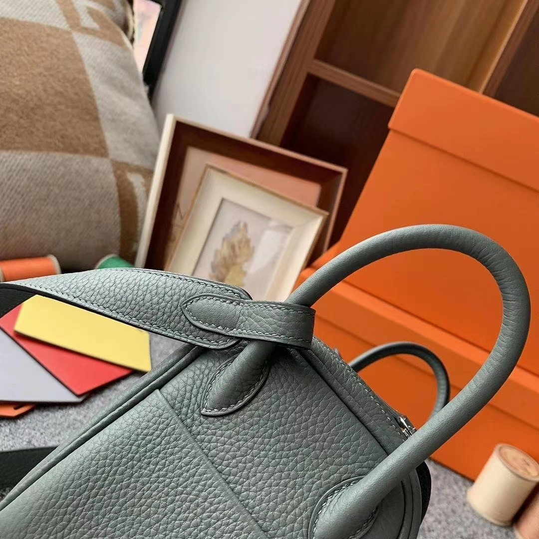Hermès（爱马仕）杏绿色 原厂御用顶级TC皮 Mini Lindy 银扣 现货