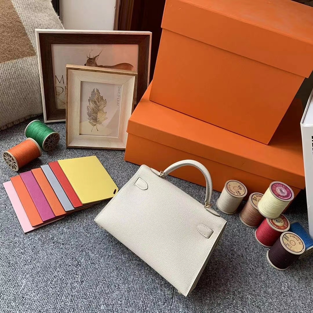 Hermès（爱马仕）奶昔白 原厂御用顶级Epsom 皮 Mini Kelly 二代 金扣 银扣 现货