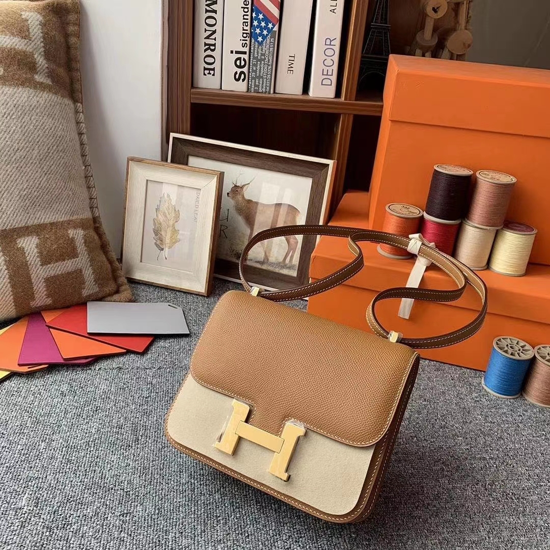 Hermès（爱马仕）C37金棕色 原厂御用顶级Epsom 皮 Constance 19 金扣 现货